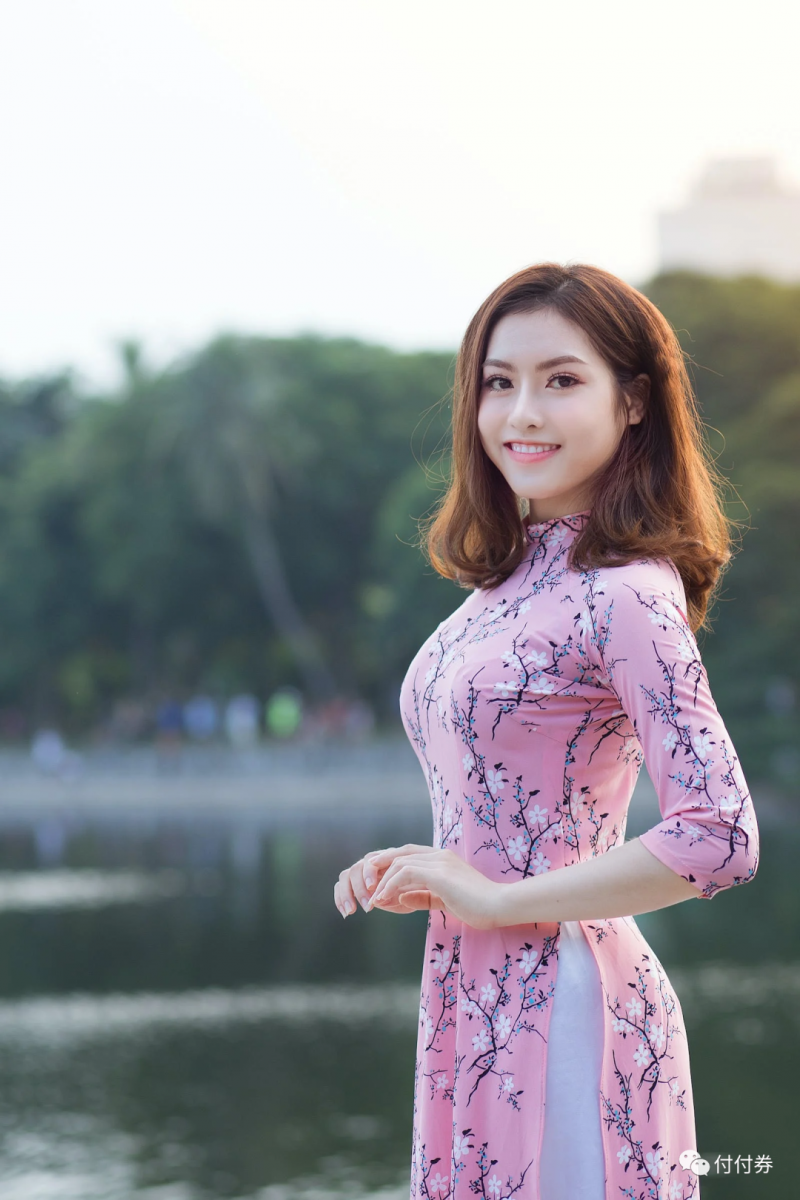 日租女友 揭秘租女友這一灰色行業(yè)
