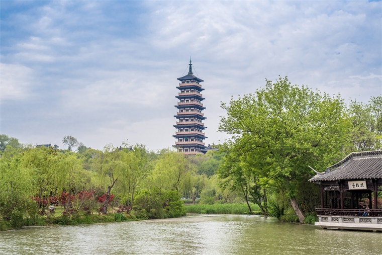 江蘇又拿下第一！2023年江蘇文旅狂攬金5366.36億，暴漲40