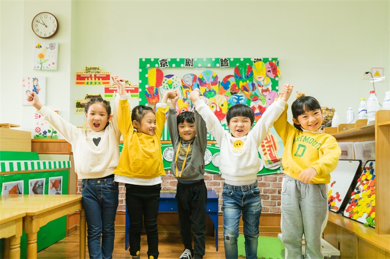 低生育率影響！2023年學(xué)前教育數(shù)據(jù)公布，全國在園幼兒總數(shù)減少534.57萬人