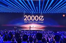 玄戒O1×2000億 雷軍給中國(guó)科技的獻(xiàn)禮！