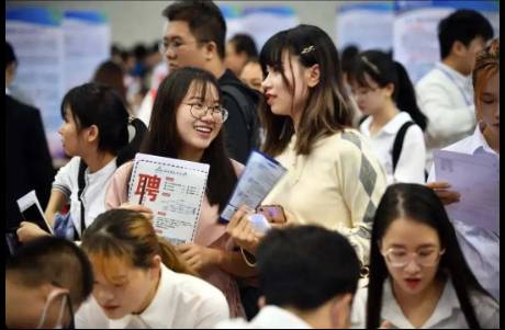 大廠2025校招季，一場AI人才爭奪戰(zhàn)