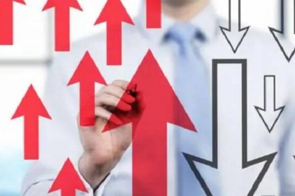 ozon店鋪怎么注冊？ozon店鋪?zhàn)粤鞒? /></p><p> 隨著電商行業(yè)的蓬勃發(fā)展，越來越多的人開始嘗試在Ozon平臺開設(shè)自己的店鋪。Ozon作為一個知名的俄羅斯電商平臺，吸引了大量消費(fèi)者的關(guān)注。如何注冊O(shè)zon店鋪呢？接下來，我將為大家詳細(xì)講解Ozon店鋪?zhàn)缘牟襟E和注意事項(xiàng)。    <p>隨著電商行業(yè)的蓬勃發(fā)展，越來越多的人開始嘗試在Ozon平臺開設(shè)自己的店鋪。Ozon作為一個知名的俄羅斯電商平臺，吸引了大量消費(fèi)者的關(guān)注。如何注冊O(shè)zon店鋪呢？接下來，我將為大家詳細(xì)講解Ozon店鋪?zhàn)缘牟襟E和注意事項(xiàng)。</p> 一、Ozon店鋪?zhàn)缘臏?zhǔn)備工作<p>在注冊O(shè)zon店鋪之前，我們需要做一些準(zhǔn)備工作：</p><p>1. 準(zhǔn)備好資料：身份證、護(hù)照、營業(yè)執(zhí)照、法人身份證等；</p><p>2. 了解Ozon平臺規(guī)則：熟悉Ozon平臺的運(yùn)營規(guī)則，確保店鋪的合法合規(guī)；</p><p>3. 選擇合適的店鋪類型：根據(jù)自身情況選擇個人店鋪或企業(yè)店鋪。</p> 二、Ozon店鋪?zhàn)粤鞒?p>下面是Ozon店鋪?zhàn)缘脑敿?xì)步驟：</p> 1. 注冊O(shè)zon賬號<p>1. 打開Ozon官網(wǎng)，點(diǎn)擊注冊按鈕；</p><p>2. 填寫個人信息，包括手機(jī)號、郵箱、密碼等；</p><p>3. 設(shè)置安全問題；</p><p>4. 完成手機(jī)驗(yàn)證或郵箱驗(yàn)證。</p> 2. 完善個人信息<p>1. 登錄Ozon賬號；</p><p>2. 點(diǎn)擊我的賬戶；</p><p>3. 點(diǎn)擊完善個人信息；</p><p>4. 按照要求填寫資料，如身份證信息、公司信息等。</p> 3. 注冊店鋪<p>1. 在我的賬戶頁面，找到創(chuàng)建店鋪按鈕；</p><p>2. 選擇店鋪類型（個人或企業(yè)）；</p><p>3. 按照要求填寫店鋪信息，如店鋪名稱、經(jīng)營類目等；</p><p>4. 提交資料。</p> 4. 店鋪審核<p>Ozon會對提交的資料進(jìn)行審核，審核時間一般為1-3個工作日。審核通過后，您就可以開始上架商品、進(jìn)行交易了。</p> 三、Ozon店鋪?zhàn)宰⒁馐马?xiàng)<p>1. 資料真實(shí)：注冊時，務(wù)必保證所提供的資料真實(shí)有效，以免影響店鋪的正常運(yùn)營；</p><p>2. 選擇合適的類目：選擇與自身業(yè)務(wù)相關(guān)的經(jīng)營類目，以便更好地吸引目標(biāo)客戶；</p><p>3. 了解平臺規(guī)則：熟悉Ozon平臺的各項(xiàng)規(guī)則，確保店鋪的合法合規(guī)；</p><p>4. 優(yōu)化商品描述：撰寫優(yōu)質(zhì)的商品描述，提高商品的轉(zhuǎn)化率；</p><p>5. 關(guān)注客戶評價：及時處理客戶評價，提高店鋪的信譽(yù)度。</p> 四、Ozon店鋪?zhàn)猿Ｒ妴栴}<p>1. 問題一：Ozon店鋪?zhàn)孕枰U納保證金嗎？</p><p>答：根據(jù)不同的店鋪類型，Ozon平臺可能需要繳納保證金。具體金額以平臺規(guī)定為準(zhǔn)。</p><p>2. 問題二：Ozon店鋪?zhàn)孕枰嚅L時間？</p><p>答：通常情況下，Ozon店鋪?zhàn)詫徍藭r間為1-3個工作日。</p><p>3. 問題三：Ozon店鋪?zhàn)院?，如何進(jìn)行商品上架？</p><p>答：注冊成功后，您可以在我的賬戶頁面找到商品管理模塊，按照要求上傳商品信息、圖片、價格等。</p> 五、總結(jié)<p>以上就是Ozon店鋪?zhàn)缘脑敿?xì)步驟和注意事項(xiàng)。希望對您有所幫助。在注冊過程中，如有疑問，可隨時聯(lián)系Ozon客服。祝您在Ozon平臺上取得成功！</p><table border='1'><tr><th>步驟</th><th>描述</th></tr><tr><th>1</th><th>準(zhǔn)備資料</th></tr><tr><th>2</th><th>注冊O(shè)zon賬號</th></tr><tr><th>3</th><th>完善個人信息</th></tr><tr><th>4</th><th>注冊店鋪</th></tr><tr><th>5</th><th>店鋪審核</th></tr><tr><th>6</th><th>注意事項(xiàng)</th></tr><tr><th>7</th><th>常見問題</th></tr></table>如何申請跨境電商歐眾(Ozon)店鋪呢<p>申請跨境電商歐眾店鋪，需要按照以下步驟進(jìn)行。</p><p>申請歐眾店鋪的第一步是訪問Ozon的官方網(wǎng)站，并進(jìn)入交易平臺頁面進(jìn)行注冊。在注冊過程中，需要填寫主要信息，包括公司名稱、聯(lián)系人信息等，并同意個人信息條款。完成注冊后，會收到一封驗(yàn)證郵件，需進(jìn)入注冊郵箱進(jìn)行驗(yàn)證。</p><p>接下來，需要完善店鋪信息。確保輸入的企業(yè)名稱為英語名稱，并與營業(yè)執(zhí)照翻譯件中的企業(yè)名稱一致。選擇主營的產(chǎn)品類目，并上傳營業(yè)執(zhí)照的掃描件與英語翻譯件的合并PDF文件。此外，還需要填寫收款賬戶信息，如萬里匯或PINGPONG等第三方收款賬戶。填寫完所有必要信息后，點(diǎn)擊提交按鈕，等待Ozon官方團(tuán)隊(duì)進(jìn)行審核。審核時間通常為3-7個工作日，期間可能會收到報錯提示，這是正常情況。</p><p>審核通過后，將進(jìn)入Ozon賣家后臺，并出現(xiàn)平臺合同窗口。需要閱讀并接受平臺條款，點(diǎn)擊接受合同按鈕。此時，店鋪?zhàn)粤鞒袒就瓿桑梢蚤_始上傳商品信息、設(shè)置店鋪名稱和簡介等，準(zhǔn)備正式運(yùn)營。</p><p>在申請過程中，有幾個關(guān)鍵點(diǎn)需要注意：</p><p>*營業(yè)執(zhí)照：必須是中國大陸或香港注冊的公司營業(yè)執(zhí)照，且需要中英文版。</p><p>*經(jīng)營經(jīng)驗(yàn)：賣家需具備在亞馬遜或速賣通等電商平臺上運(yùn)營店鋪不低于兩年的經(jīng)驗(yàn)。</p><p>*價格競爭力：提供的商品價格不得高于其他俄羅斯電商平臺上的同類商品價格。</p><p>*俄文客服：為了更好地服務(wù)俄羅斯消費(fèi)者，賣家需要提供俄文客服。</p><p>此外，賣家還需了解Ozon平臺的各項(xiàng)費(fèi)用，包括入駐費(fèi)用、交易費(fèi)用、物流費(fèi)用等，并根據(jù)自身情況選擇合適的物流方式和支付公司。同時，賣家應(yīng)關(guān)注平臺動態(tài)和市場變化，不斷優(yōu)化商品信息和服務(wù)質(zhì)量，以實(shí)現(xiàn)長期穩(wěn)定的發(fā)展。</p>2024年Ozon怎么開店入駐Ozon入駐要求條件解讀<p>歡迎跨境新手關(guān)注Ozon平臺開店指南。Ozon是俄羅斯最大的綜合電商平臺，物流覆蓋十一個時區(qū)，提供門到門配送，為賣家?guī)肀憷?/p><p>入駐Ozon需繳納入駐費(fèi)用，個體工商戶（ИП）費(fèi)用為10,000盧布，公司（ООО）為30,000盧布。注意，以上費(fèi)用不含稅。</p><p>入駐要求包括：企業(yè)需提供營業(yè)執(zhí)照，營業(yè)執(zhí)照經(jīng)營范圍需包含銷售/批發(fā)/零售/電商，否則無法通過預(yù)審。一店一照，即一個營業(yè)執(zhí)照只能注冊一個店鋪。運(yùn)營跨境電商經(jīng)驗(yàn)的團(tuán)隊(duì)或個人優(yōu)先考慮，新手需尋找相關(guān)資源。企業(yè)法人還需完成真人認(rèn)證。</p><p>入駐流程分為：訪問Ozon官網(wǎng)注冊，提交個人或企業(yè)認(rèn)證資料等待審核，設(shè)置產(chǎn)品目錄和價格，制定發(fā)貨/退貨政策，并開始銷售。整個流程看似復(fù)雜，但遵循要求操作即可。</p><p>成功入駐后，可借助妙手erp等工具簡化運(yùn)營，提升效率。妙手erp免費(fèi)版可授權(quán)2個店鋪，適合Ozon賣家使用。</p>OZON注冊店鋪流程 (完整版)<p>OZON注冊店鋪流程（完整版）：</p><p>OZON的注冊流程相對詳細(xì)，以下是完整的十七個步驟：</p><p>打開賣家登錄網(wǎng)址：</p><p>訪問OZON賣家登錄網(wǎng)站：。</p><p>點(diǎn)擊登錄或注冊，系統(tǒng)會自動判定你是否已注冊。</p><p>輸入手機(jī)號：</p><p>在頁面中輸入你的手機(jī)號，并點(diǎn)擊登錄。</p><p>輸入郵箱：</p><p>輸入你的郵箱地址，建議使用QQ郵箱或163郵箱以便快速接收驗(yàn)證碼。</p><p>繼續(xù)點(diǎn)擊登錄。</p><p>驗(yàn)證郵箱：</p><p>輸入郵箱收到的驗(yàn)證碼。</p><p>如果郵箱未收到驗(yàn)證碼，可選擇電話接收驗(yàn)證碼并完成注冊。</p><p>填寫姓名：</p><p>在相應(yīng)位置填寫你的姓名。</p><p>點(diǎn)擊繼續(xù)：</p><p>進(jìn)入下一個頁面后，點(diǎn)擊繼續(xù)按鈕。</p><p>填寫注冊信息：</p><p>在請完成注冊頁面，填寫所有必要信息。</p><p>注意：企業(yè)的法定名稱需填寫執(zhí)照上的名字，用拼音或英文；店鋪名稱也需用拼音或英文，后期可修改。</p><p>點(diǎn)擊完成進(jìn)入下一個頁面。</p><p>進(jìn)入店鋪后臺：</p><p>成功進(jìn)入OZON店鋪后臺，檢查信息是否正確，正確則點(diǎn)擊繼續(xù)。</p><p>添加法人地址：</p><p>添加法人的地址，建議使用身份證地址，并填寫拼音或英文格式。</p><p>添加聯(lián)系方式：</p><p>填寫電話號碼作為聯(lián)系方式。</p><p>上傳執(zhí)照文件：</p><p>上傳執(zhí)照的正本或副本照片，然后點(diǎn)擊下一步。</p><p>連接錢包：</p><p>選擇錢包并連接，如LianLian等，貨幣單位建議人民幣或美金。</p><p>點(diǎn)擊連接錢包。</p><p>創(chuàng)建或登錄錢包：</p><p>進(jìn)入錢包創(chuàng)建頁面，如有賬號則直接登錄，無則注冊新賬號。</p><p>創(chuàng)建后點(diǎn)擊確認(rèn)綁定，并進(jìn)行實(shí)名認(rèn)證審核。</p><p>等待錢包鏈接驗(yàn)證：</p><p>返回OZON注冊頁面，會彈出等待錢包鏈接的提示，一般工作日內(nèi)幾十分鐘或幾小時即可完成。</p><p>發(fā)送驗(yàn)證請求：</p><p>系統(tǒng)會提示你點(diǎn)擊發(fā)送驗(yàn)證請求到郵箱，點(diǎn)擊發(fā)送即可。</p><p>驗(yàn)證郵箱鏈接：</p><p>在郵箱中點(diǎn)擊收到的驗(yàn)證碼鏈接，完成驗(yàn)證。</p><p>驗(yàn)證成功后會出現(xiàn)相應(yīng)界面。</p><p>上傳商品：</p><p>根據(jù)平臺提示開始上傳商品，至此店鋪?zhàn)酝瓿伞?/p><p>請注意，物流設(shè)置等后續(xù)步驟需另行操作，后續(xù)會涉及更多細(xì)節(jié)和規(guī)則，建議仔細(xì)閱讀OZON平臺的相關(guān)指南和政策。</p>     ozon店鋪?zhàn)粤鞒?ozon店鋪怎么注冊   </p><div   id=