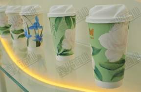 香飄飄正式開店，甘肅一公廁改建為幸運咖