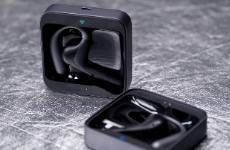 訊飛想贏當(dāng)下，豆包在賭未來，誰來定義AI耳機(jī)中的高端產(chǎn)品